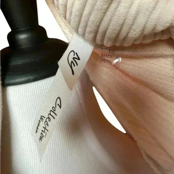 Size 1X  Corduroy oversized bottom up cream top - Picture 4 of 6